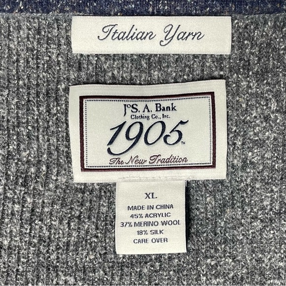 Joseph A. Bank Wool & Silk Sweater Vest Size XL
22” across chest Gray - Picture 6 of 9